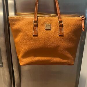 Dooney & Bourke